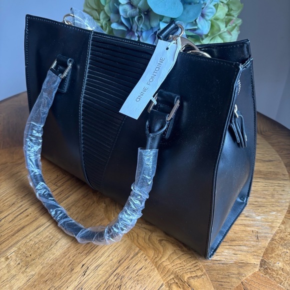 NWT Anne Fontaine Black Zipper Closure Logo Lining Interior Pocket Shoulder Bag - Picture 1 of 5